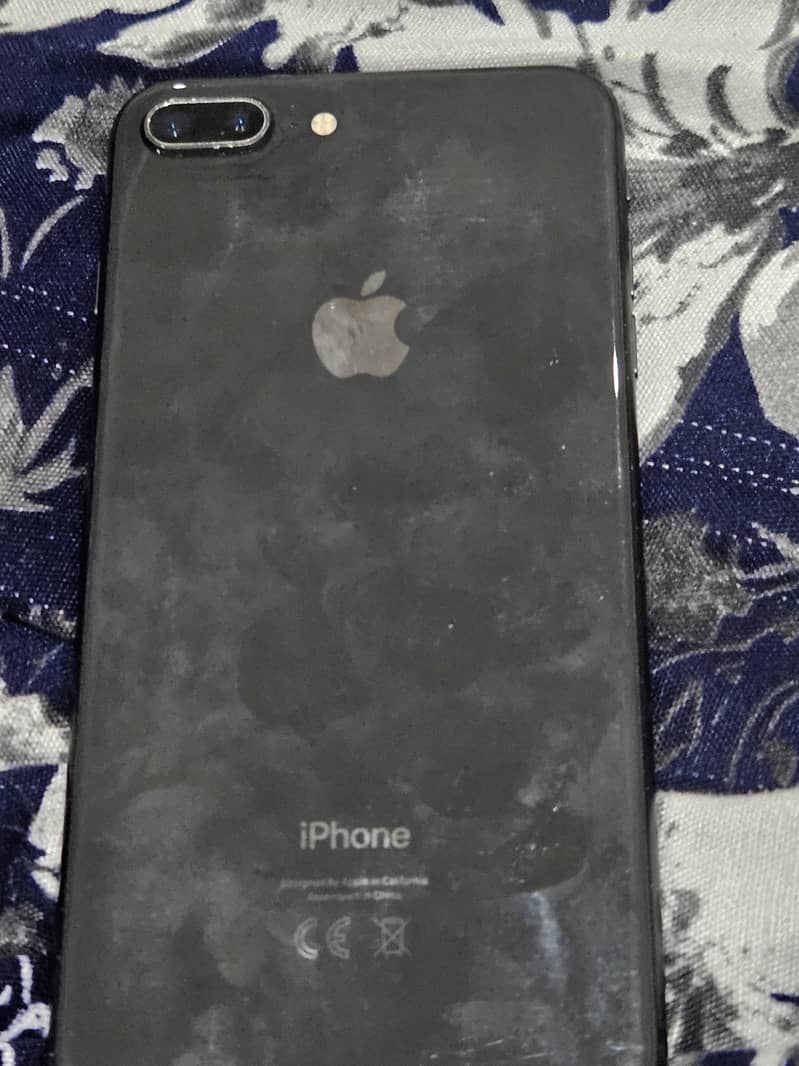 Apple iPhone 8 Plus 1