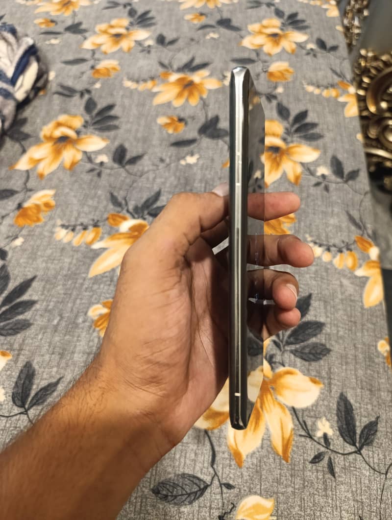 OnePlus 9 pro 5G 3