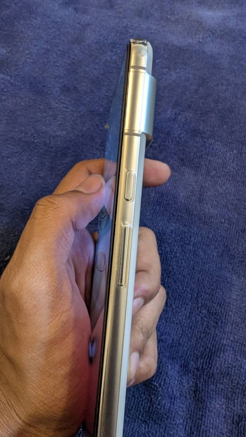 Google Pixel 8 Pro 3