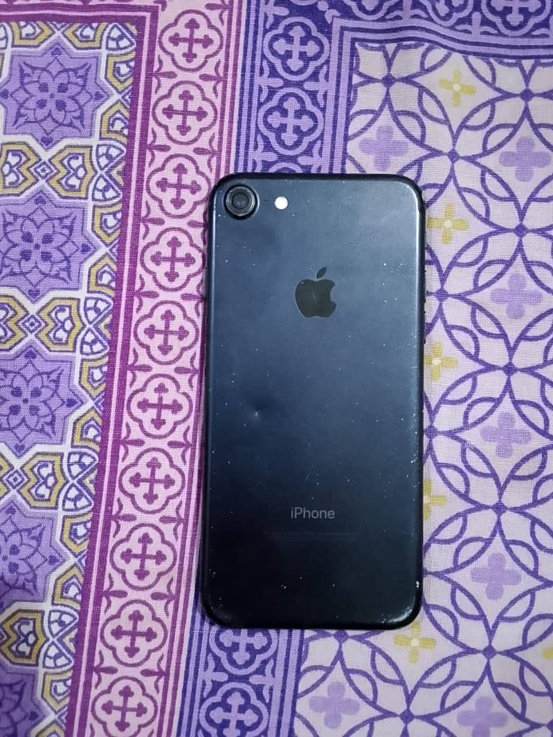Apple iPhone 7 1