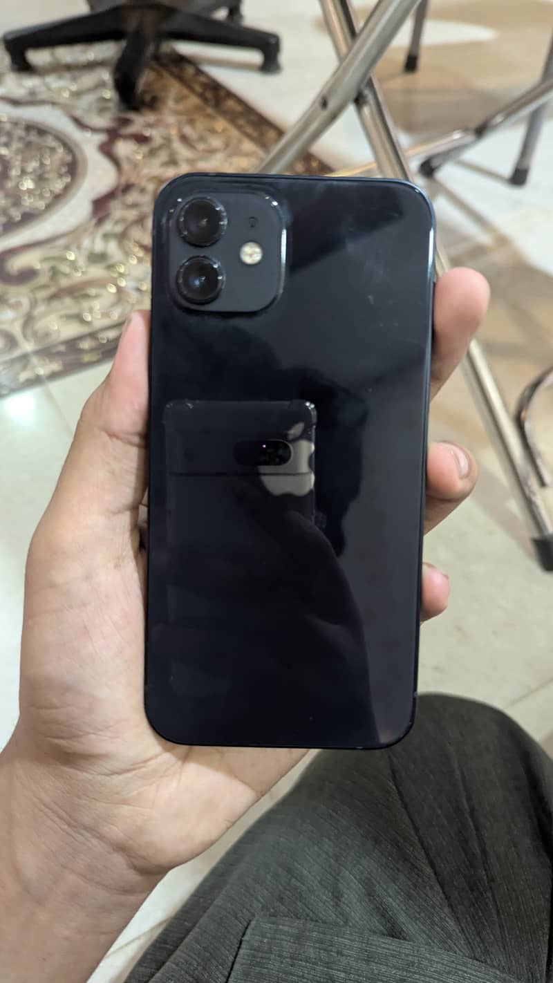 Apple iPhone 12 12