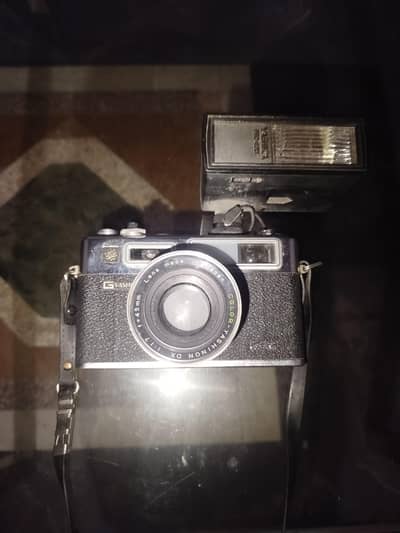 yashica Electro 35 GSN camera