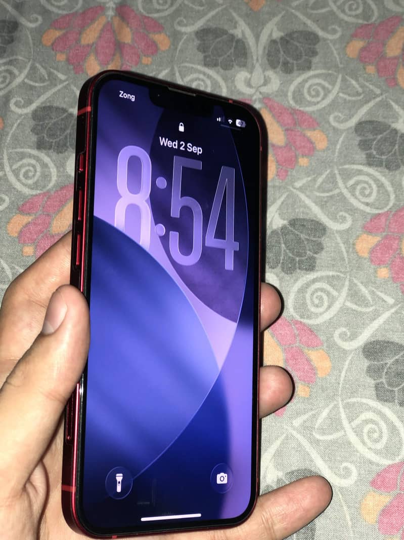 Apple iPhone 13 1