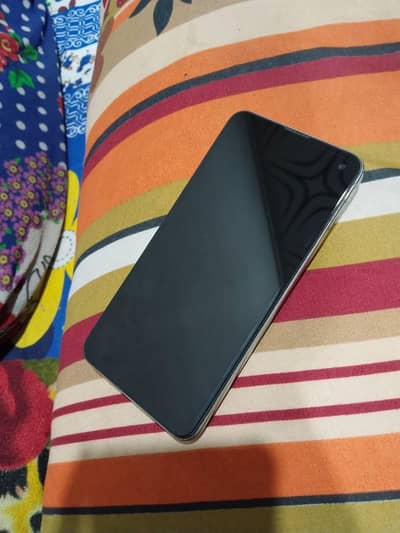 Samsung Mobile S10e