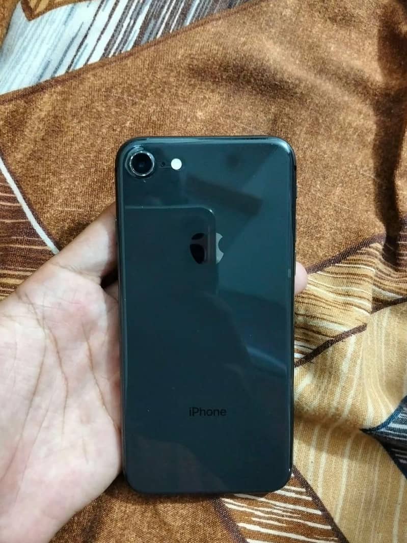 Apple iPhone 8 0