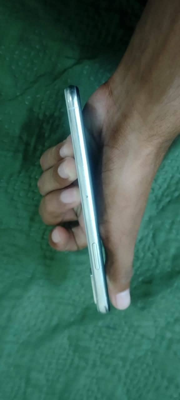 Apple iPhone X 6