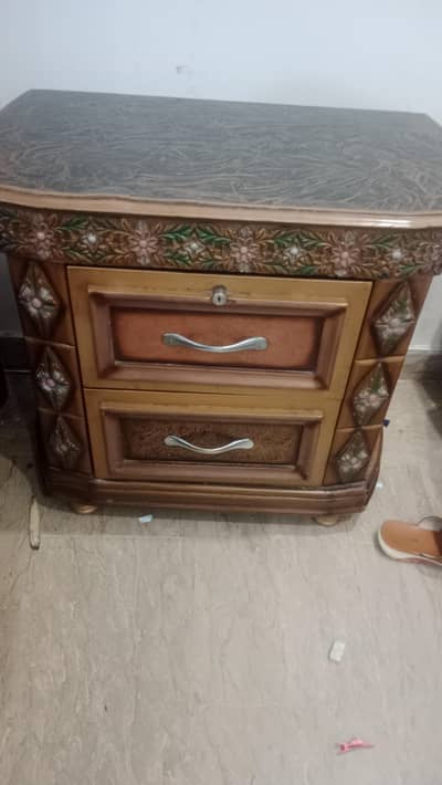 side tables &dressing tabel
