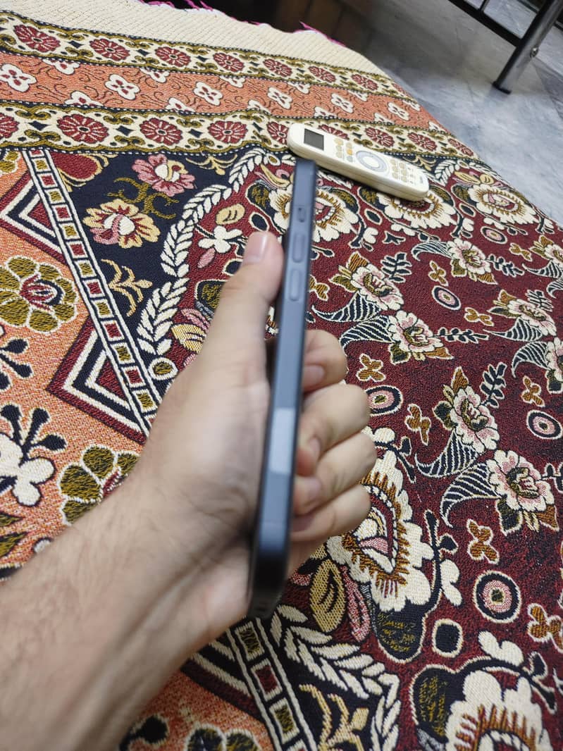 Apple iPhone 15 1