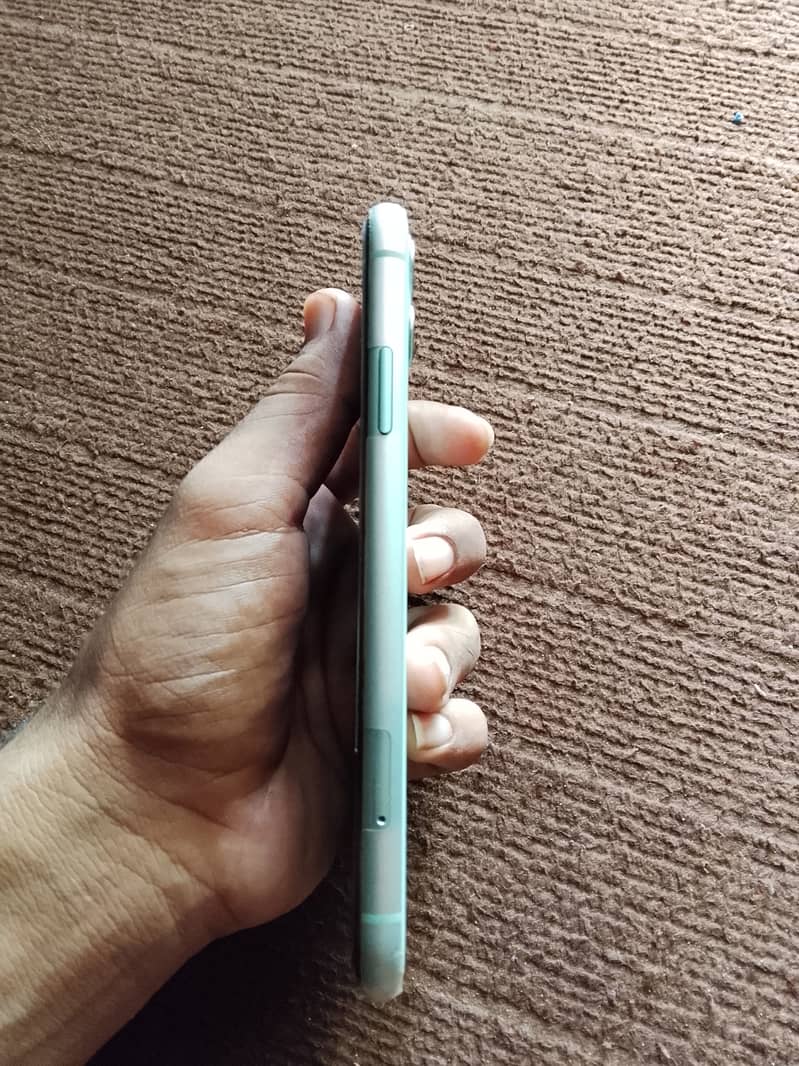 Apple iPhone 11 2