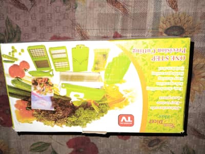 Vegetables  salad cutter
