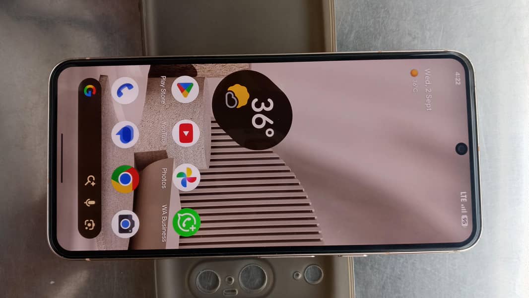 Google Pixel 8 1