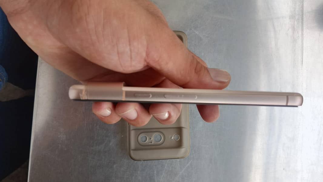 Google Pixel 8 3