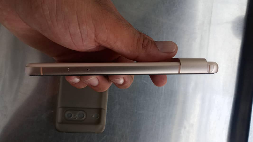 Google Pixel 8 5