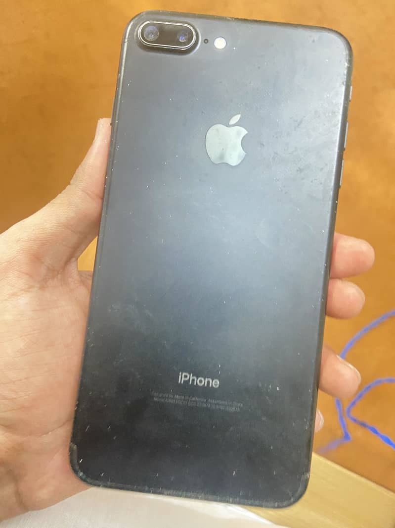 Apple iPhone 7 Plus 2