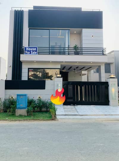5 MARLA ULTRA MODERN HOUSE FOR SELL IN DHA 9 TOWN