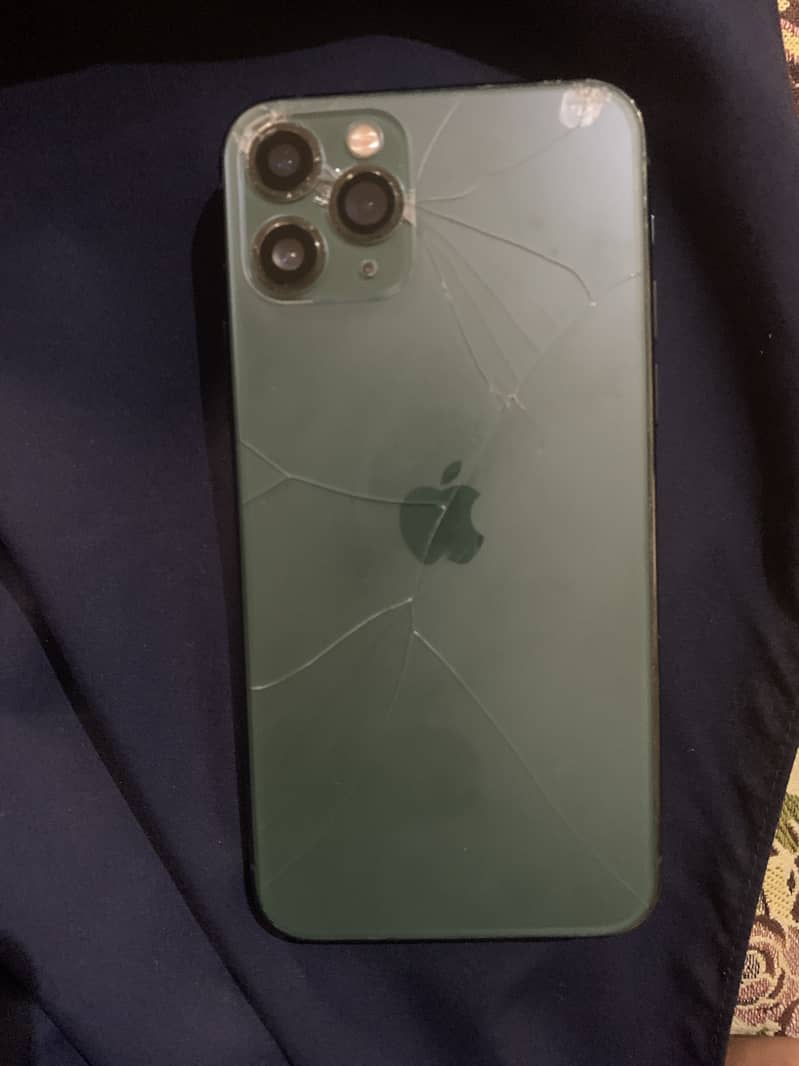 Apple iPhone 11 Pro 4