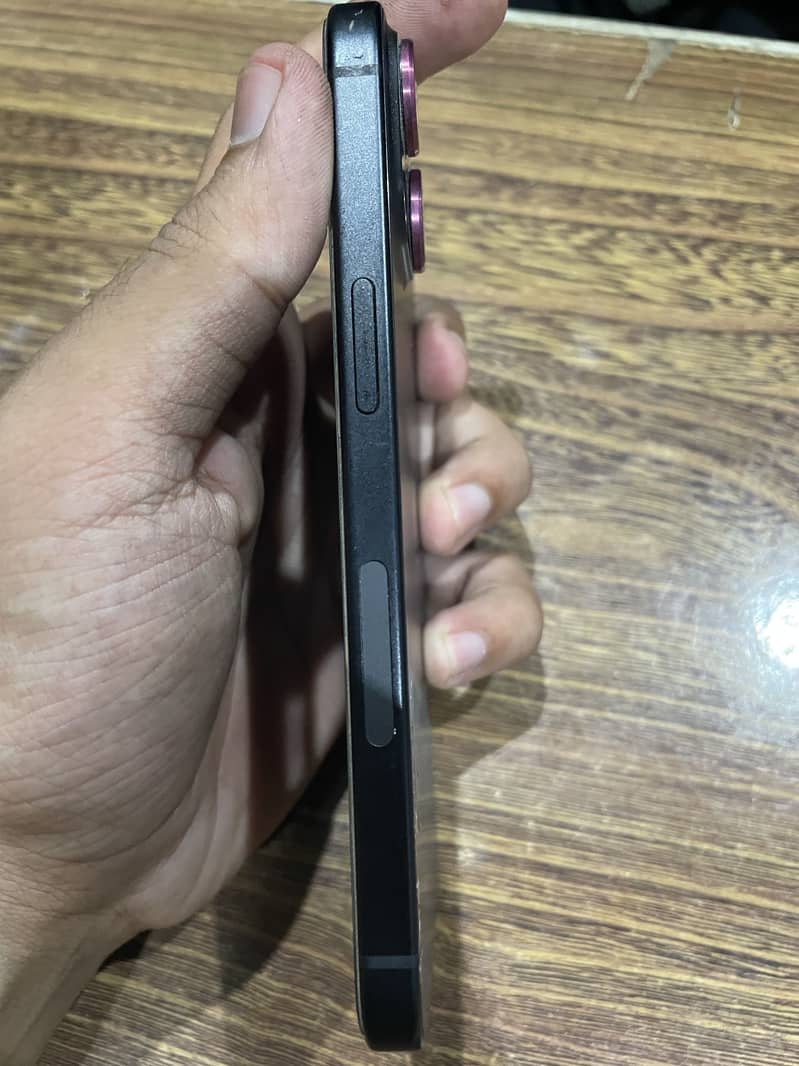 Apple iPhone 15 7