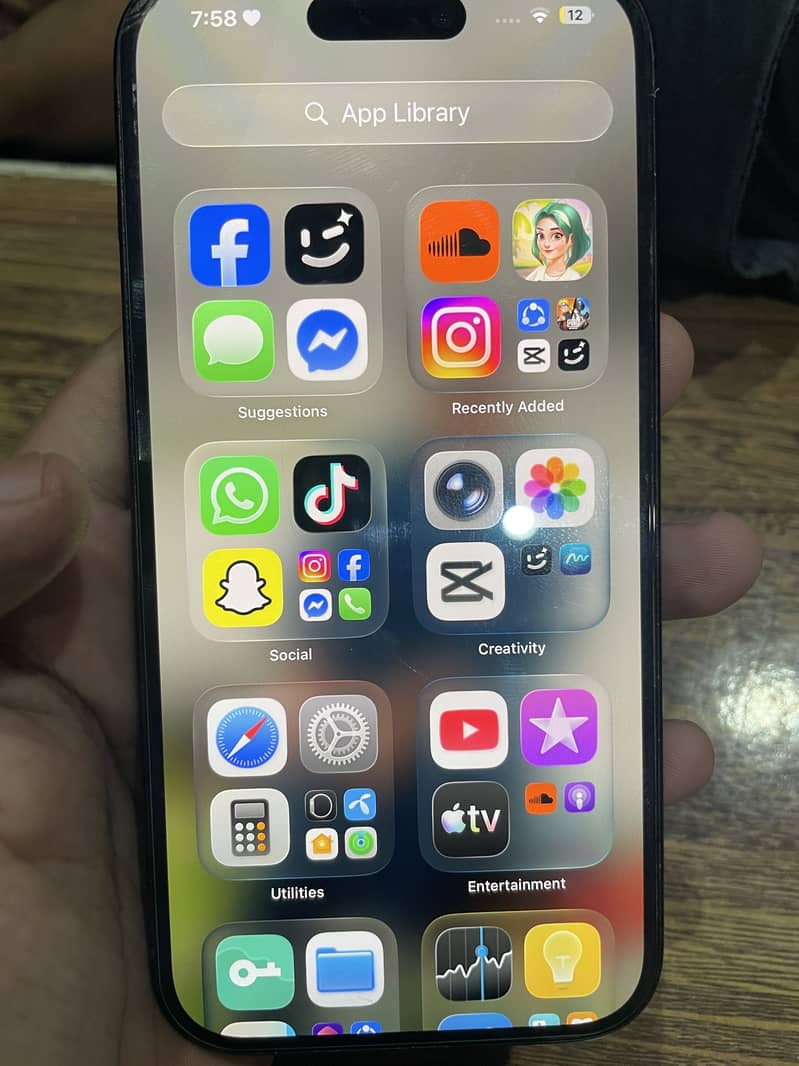 Apple iPhone 15 14