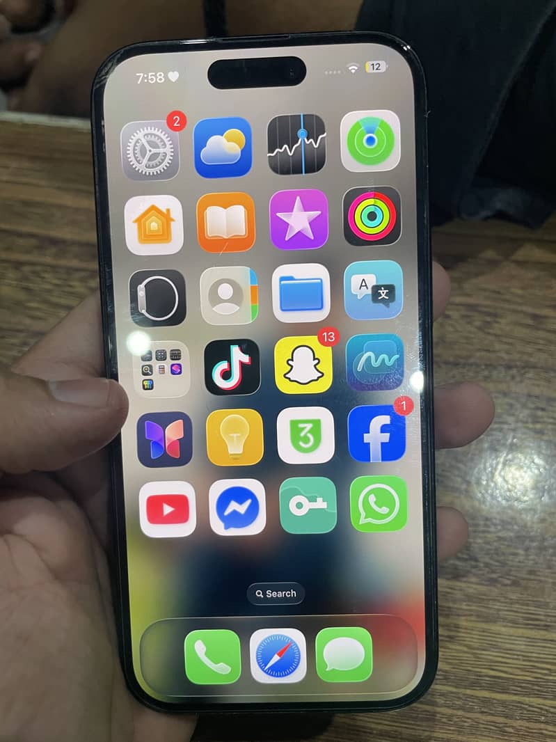 Apple iPhone 15 15