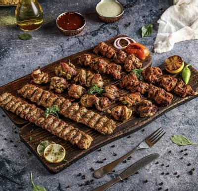 BAR B Q chef available