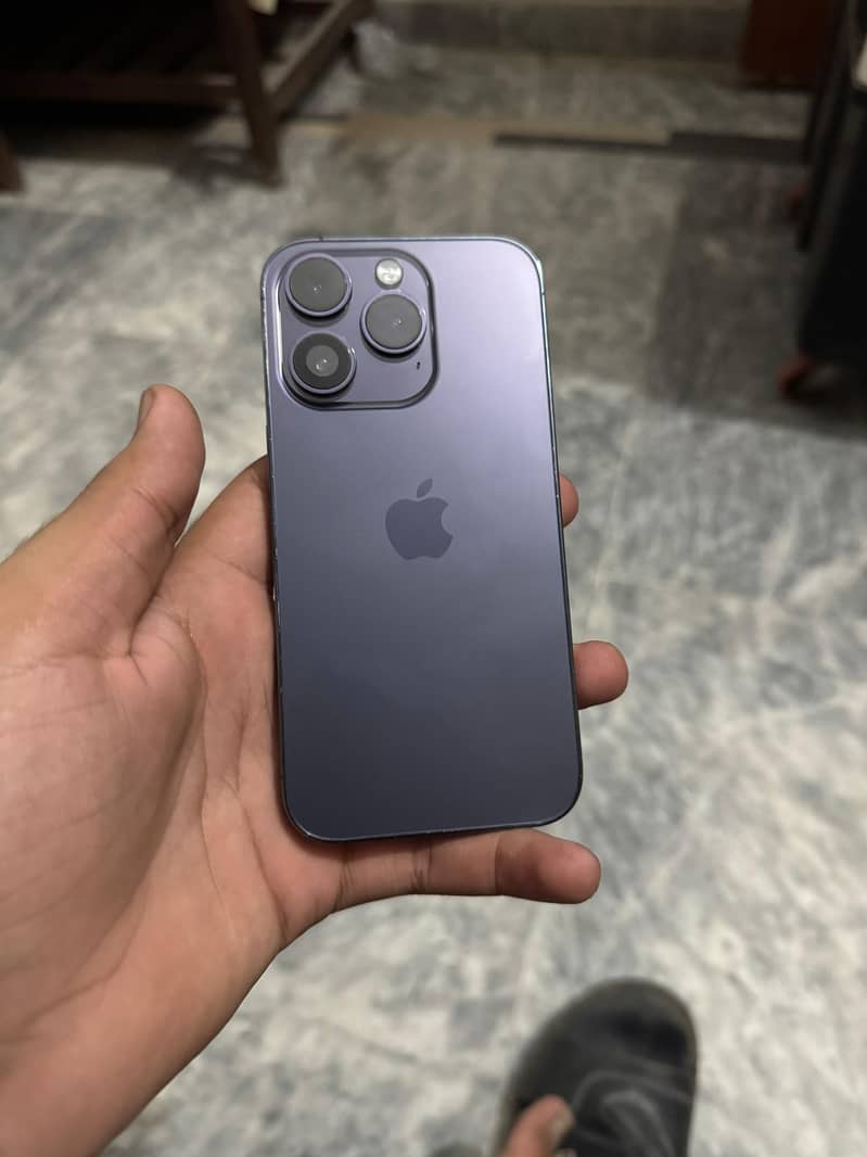 Apple iPhone 14 Pro 0