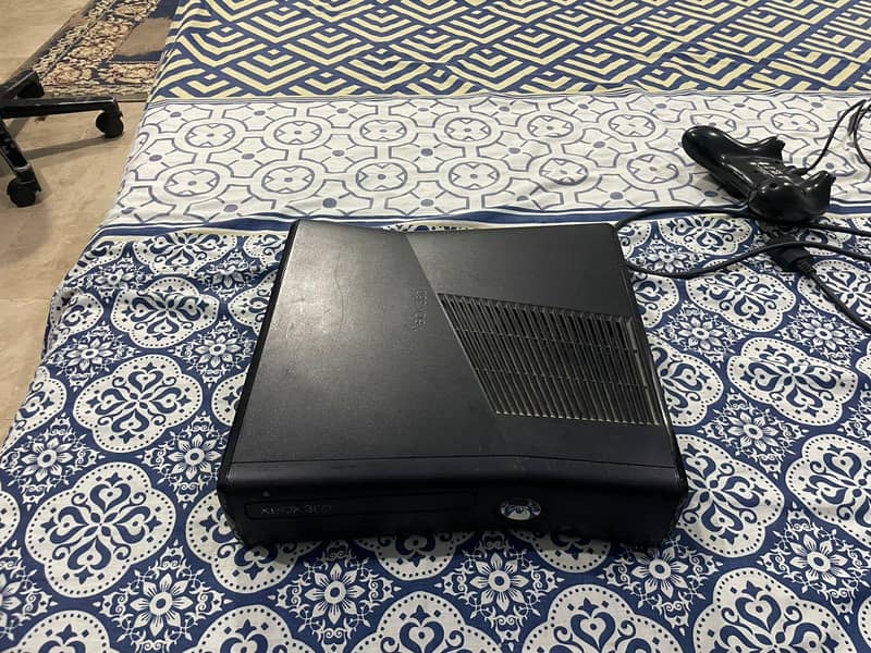 Xbox 360 with Kinect 8