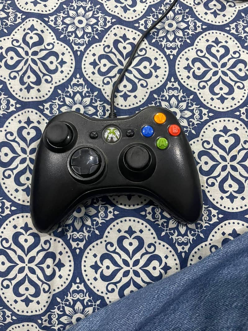 Xbox 360 with Kinect 13