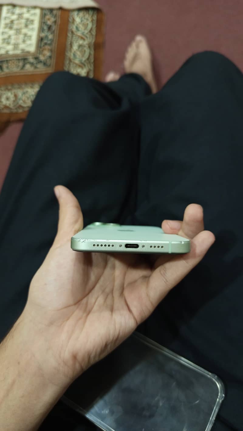 Apple iPhone 15 plus 2