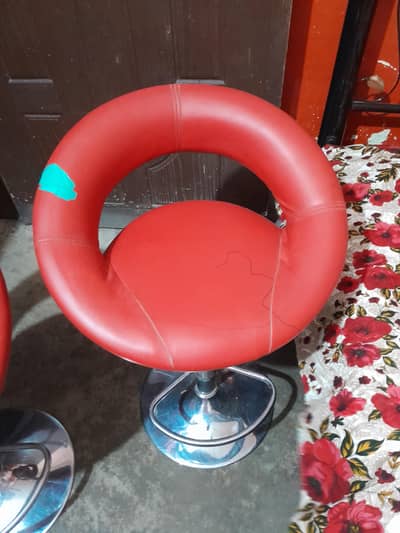 2 chair best condition