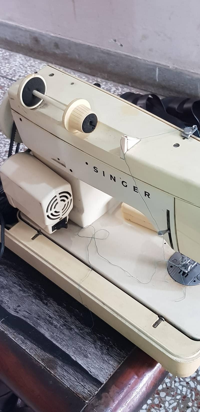 Singer sewing machine 1280 2