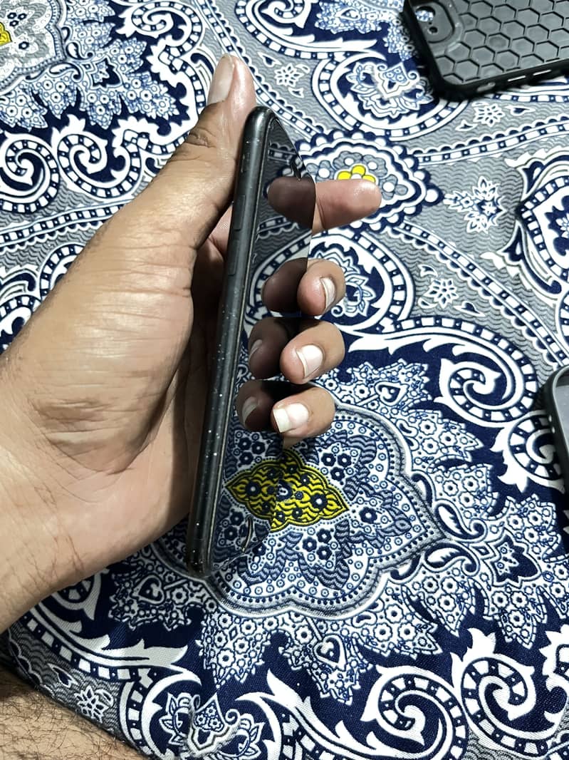 Apple iPhone 7 2