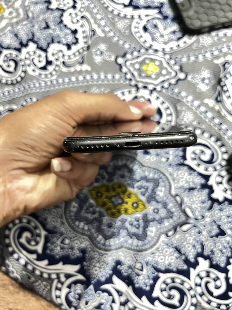 Apple iPhone 7 6