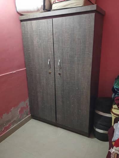 2 door cupboard