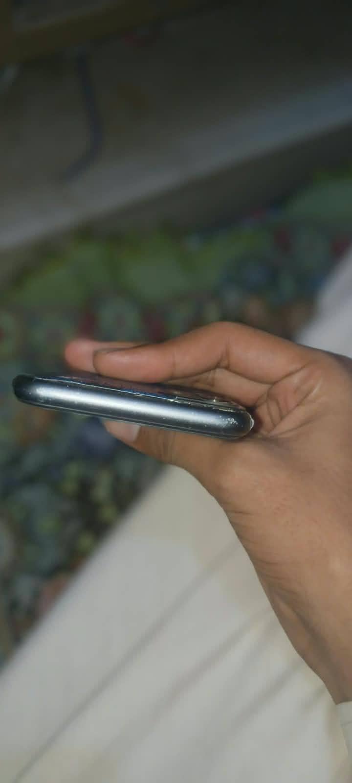 Apple iPhone 11 3