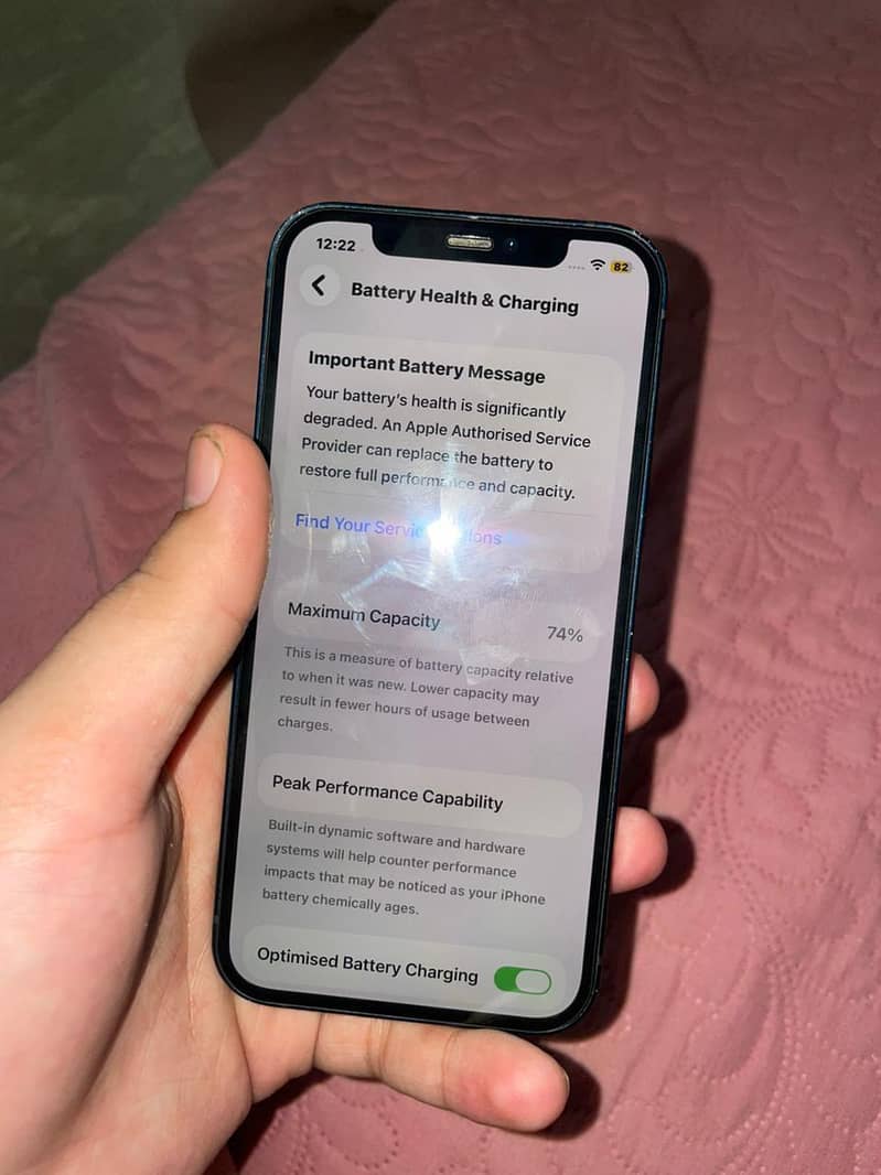Apple iPhone 12 4