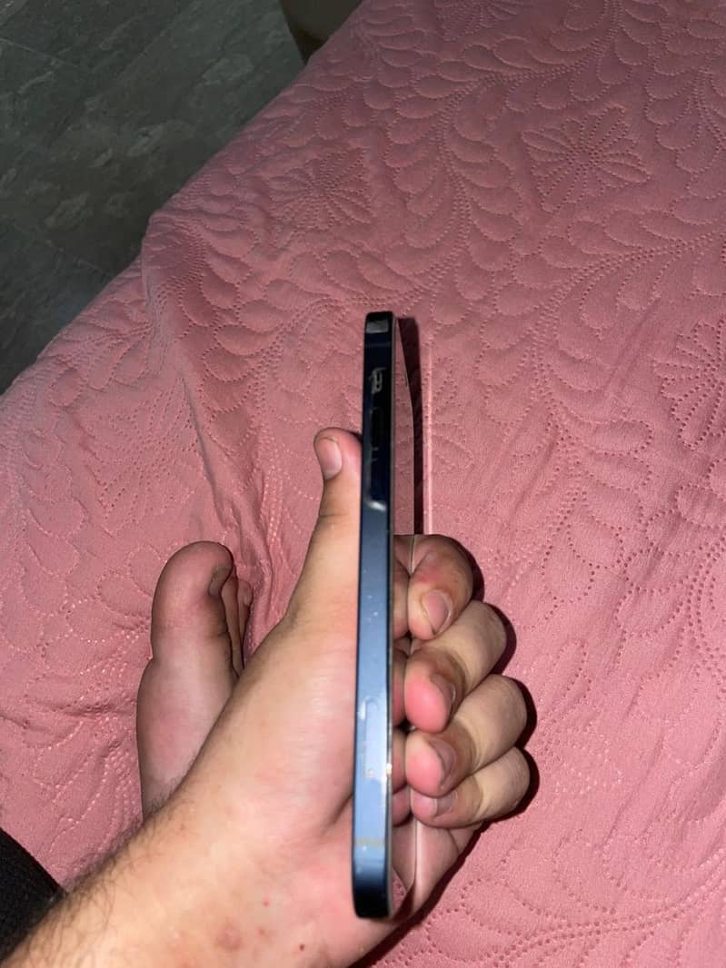 Apple iPhone 12 5