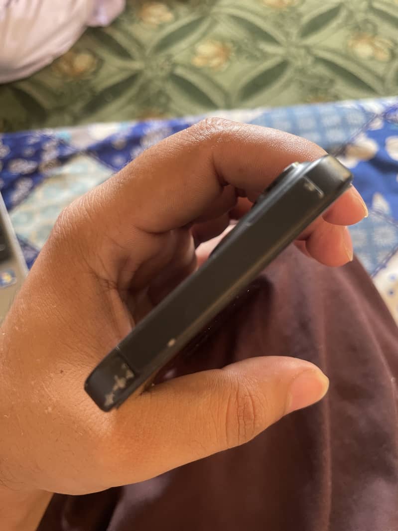 Apple iPhone 15 3