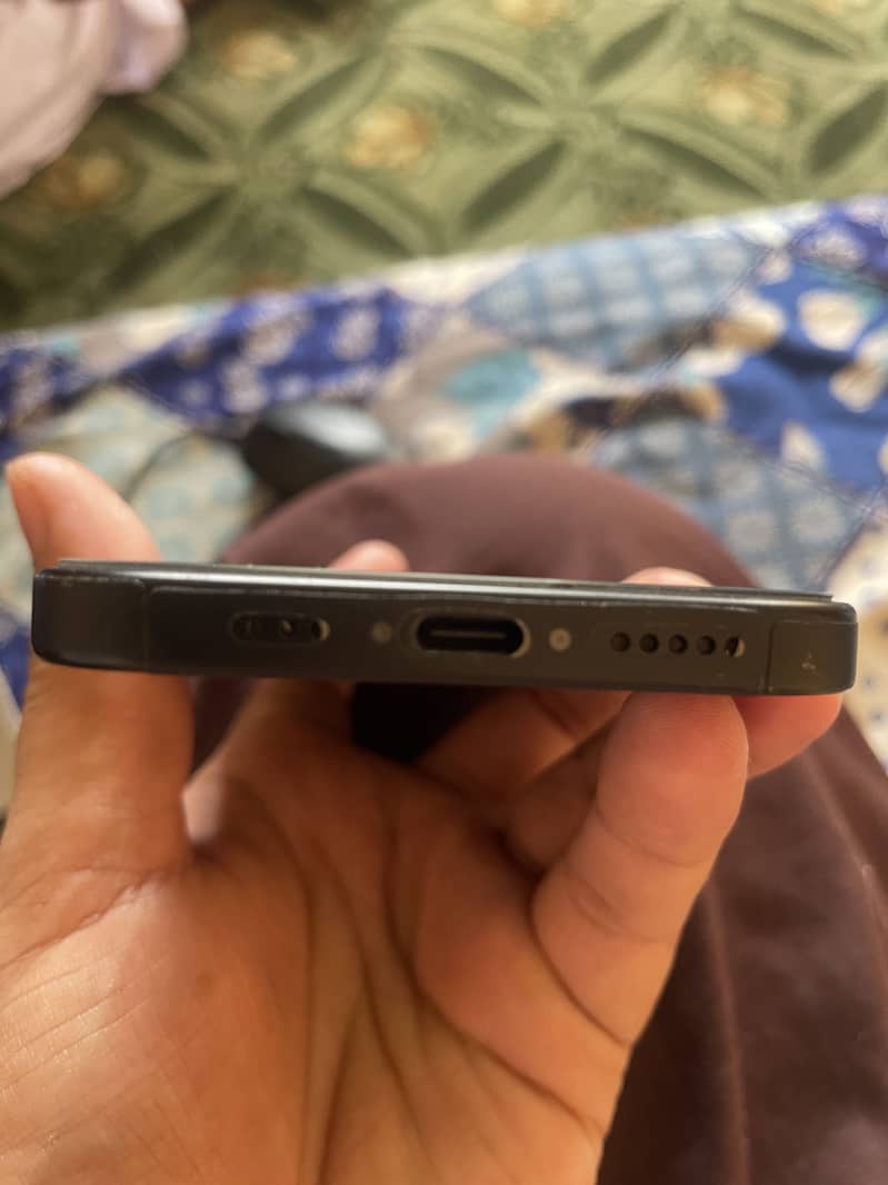 Apple iPhone 15 4