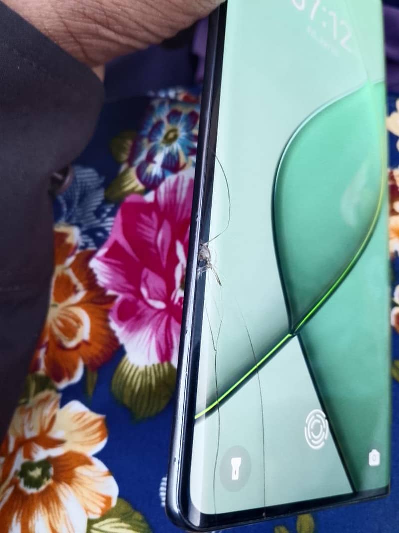Tecno Spark 20 Pro Plus 2