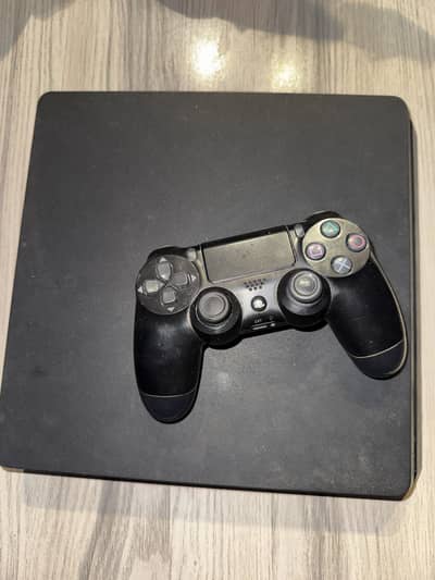 PlayStation 4 Slim (PS4 Slim 500Gb)