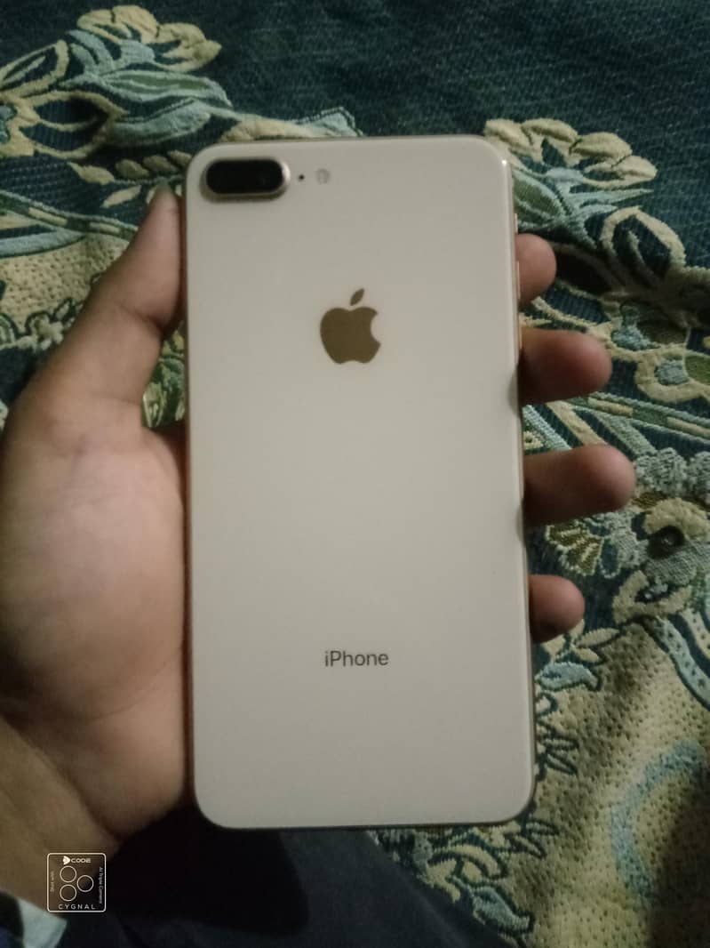Apple iPhone 8 Plus 2