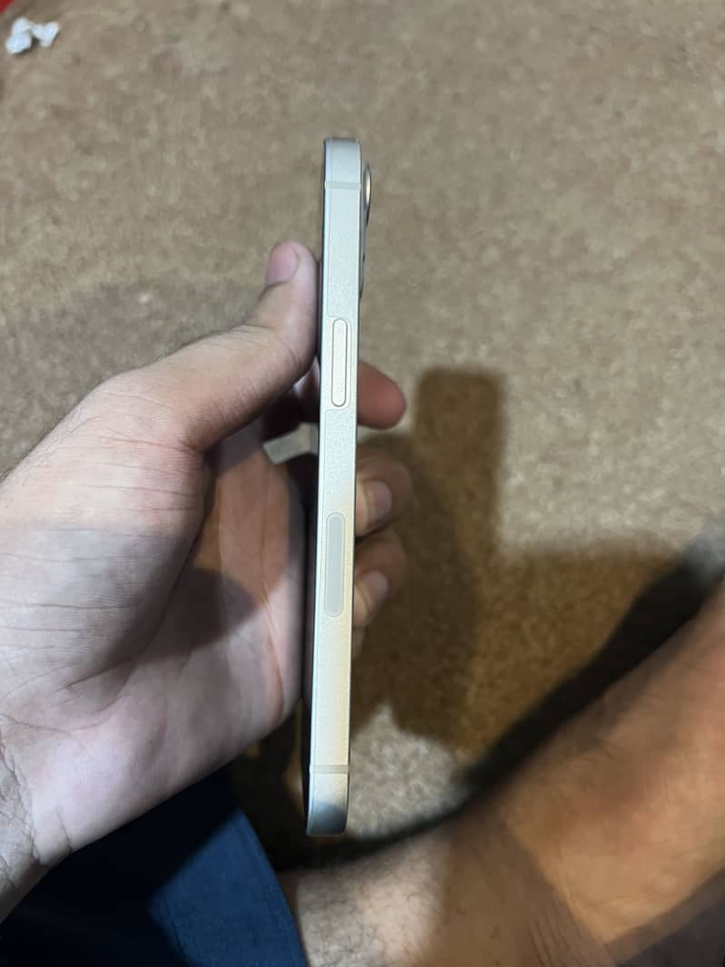 iPhone 13 Jv 4
