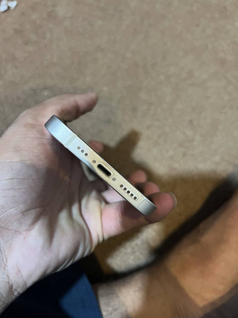 iPhone 13 Jv 5