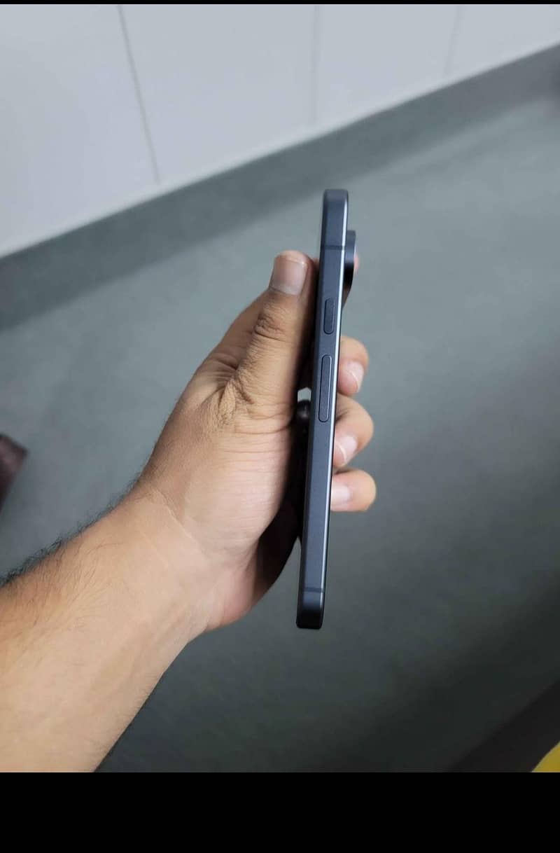 Google Pixel 9 4