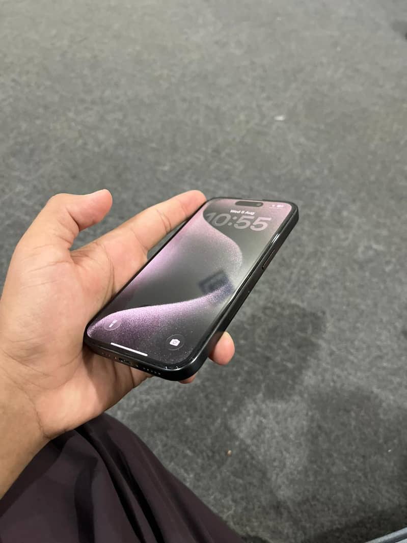 Apple iPhone 15 Pro 2