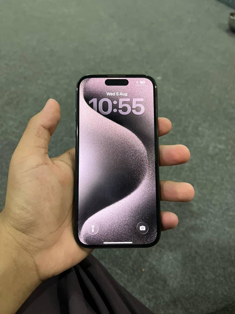 Apple iPhone 15 Pro 4