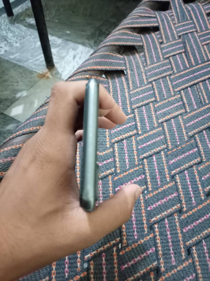Apple iPhone 8 Plus 3