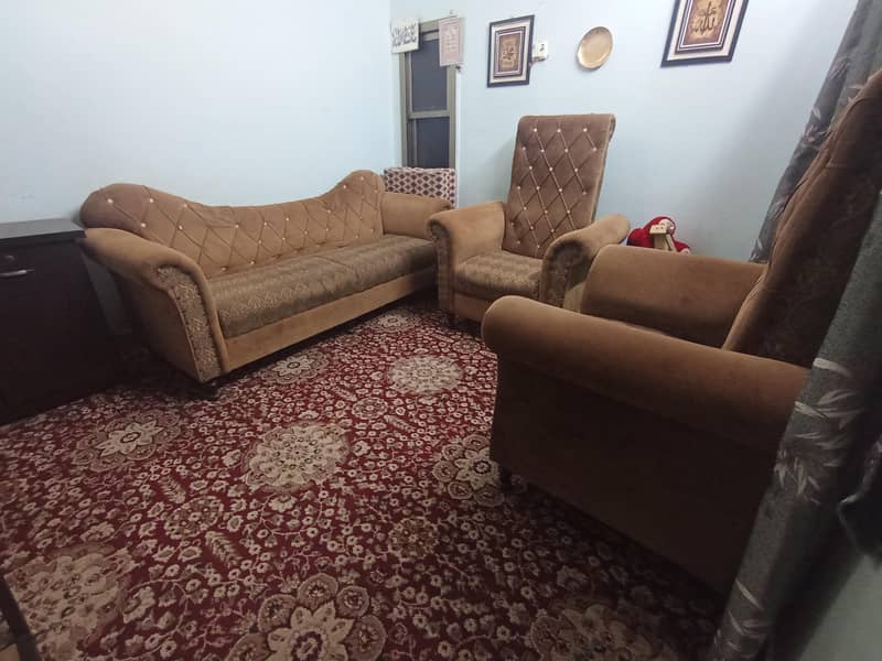 selling sofas 1