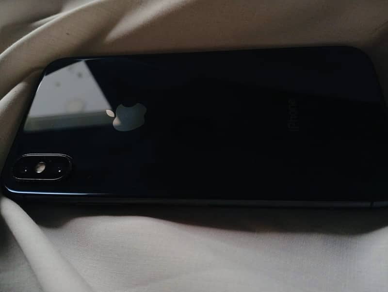 Apple iPhone X 6