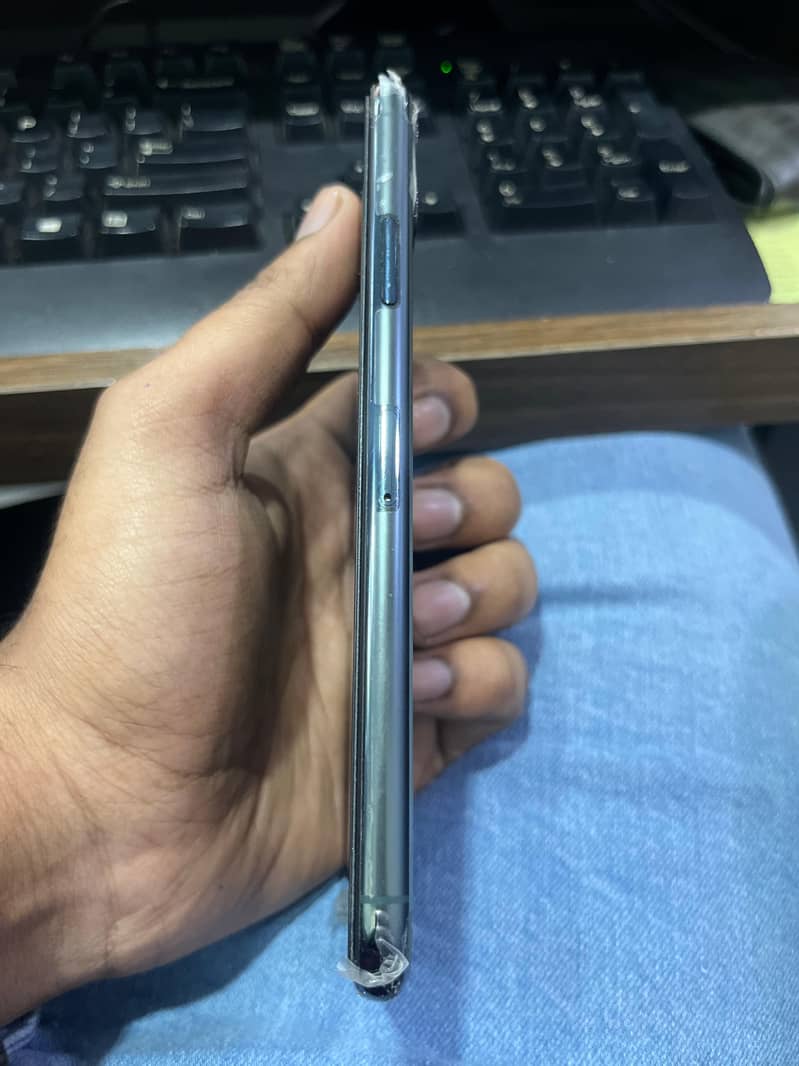 Apple iPhone 11 Pro Max 5